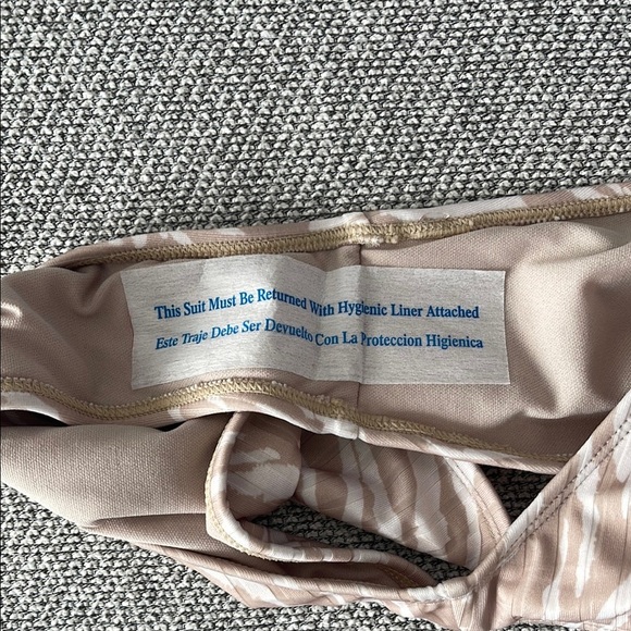 NWOT Wild Fable Tan and White High-Cut Bikini - Picture 3 of 16